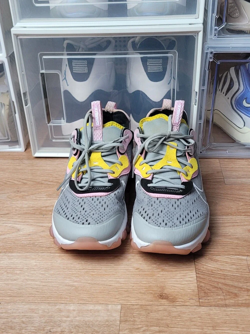 2020 Nike React Vision Light Smoke Grey White Pink Youth SZ 7Y ( CD6888-003 )